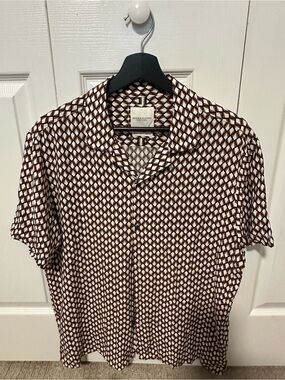 Denim & Flower Short-Sleeve Geometric Button-Down in Brown and White